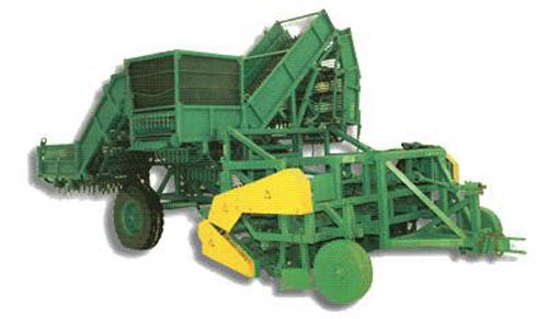 Копатель-погрузчик свеклы Рязанский комбайновый завод КПС-6