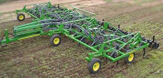 Сеялка-культиватор пневматическая John Deere 1840