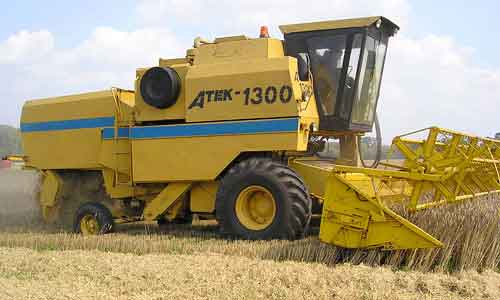 Комбайн зерноуборочный самоходный Атек Atek 1300