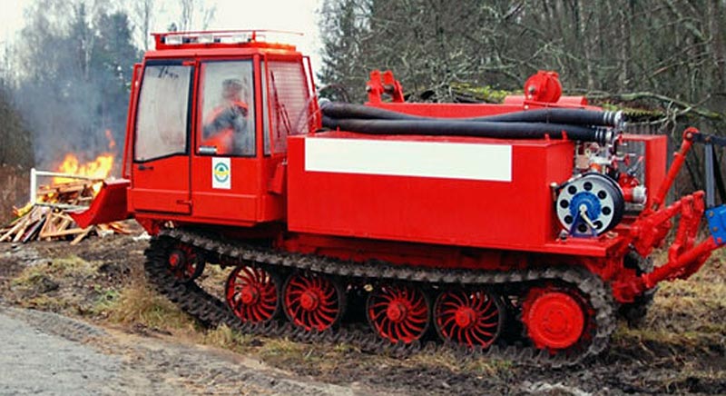Трактор гусеничный Онежец-310