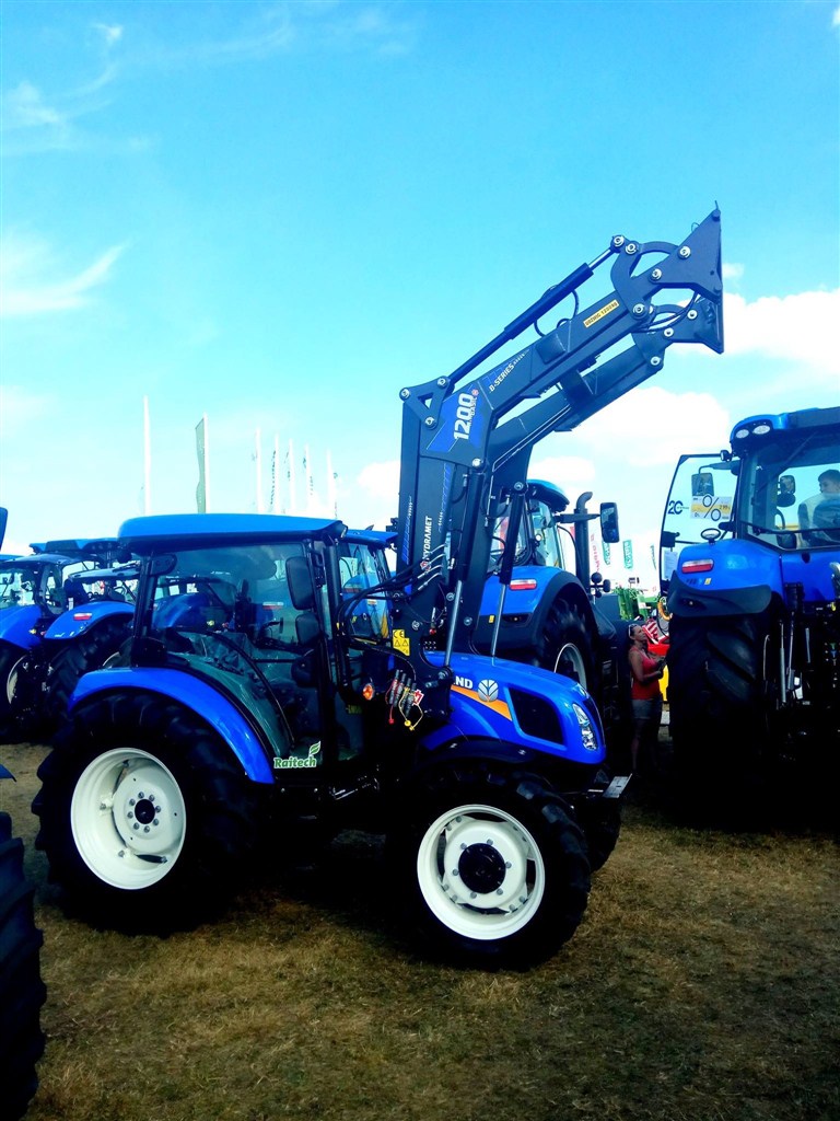 Фото погрузчика фронтального TUR BASIC 1200