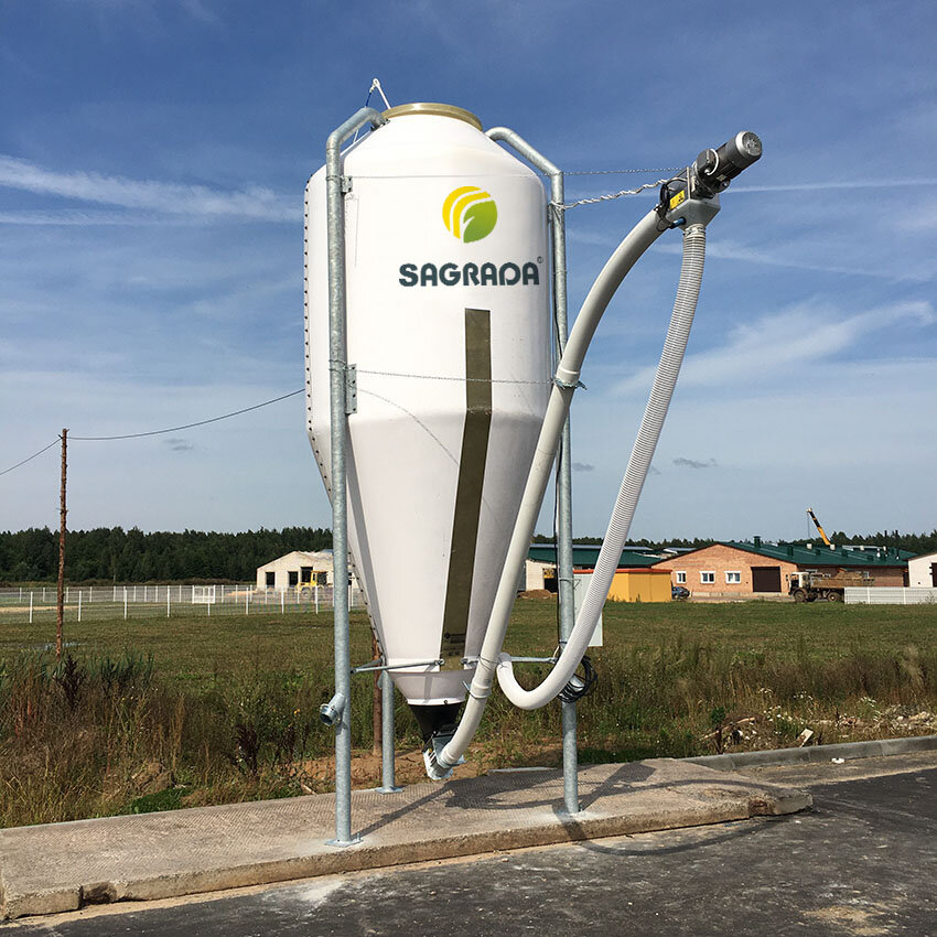 Бункер для хранения комбикорма с выгрузкой в кормосмеситель