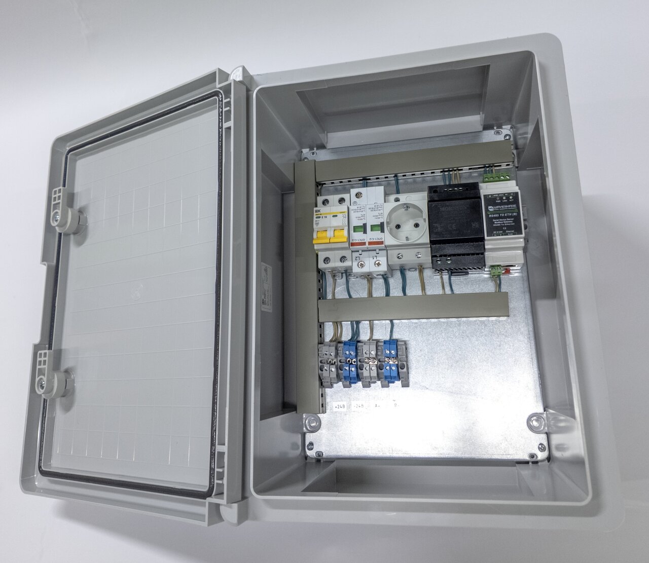 Шкаф интерфейсный АИС ШИ