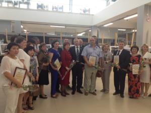 Лучших аграриев Саратовской области наградили в честь празднования Дня российского предпринимательства