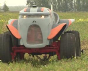Испытания трактора-беспилотника прошли в Рязанской области