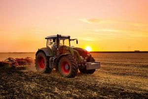 Кабмин РФ утвердил балльную систему локализации выпуска сельхозтракторов
