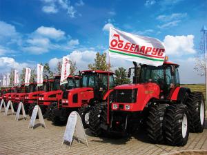Иркутская область и МТЗ подписали соглашение об импорте в регион белорусских тракторов