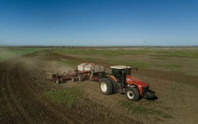 Трактор от Ростсельмаш установил рекорд