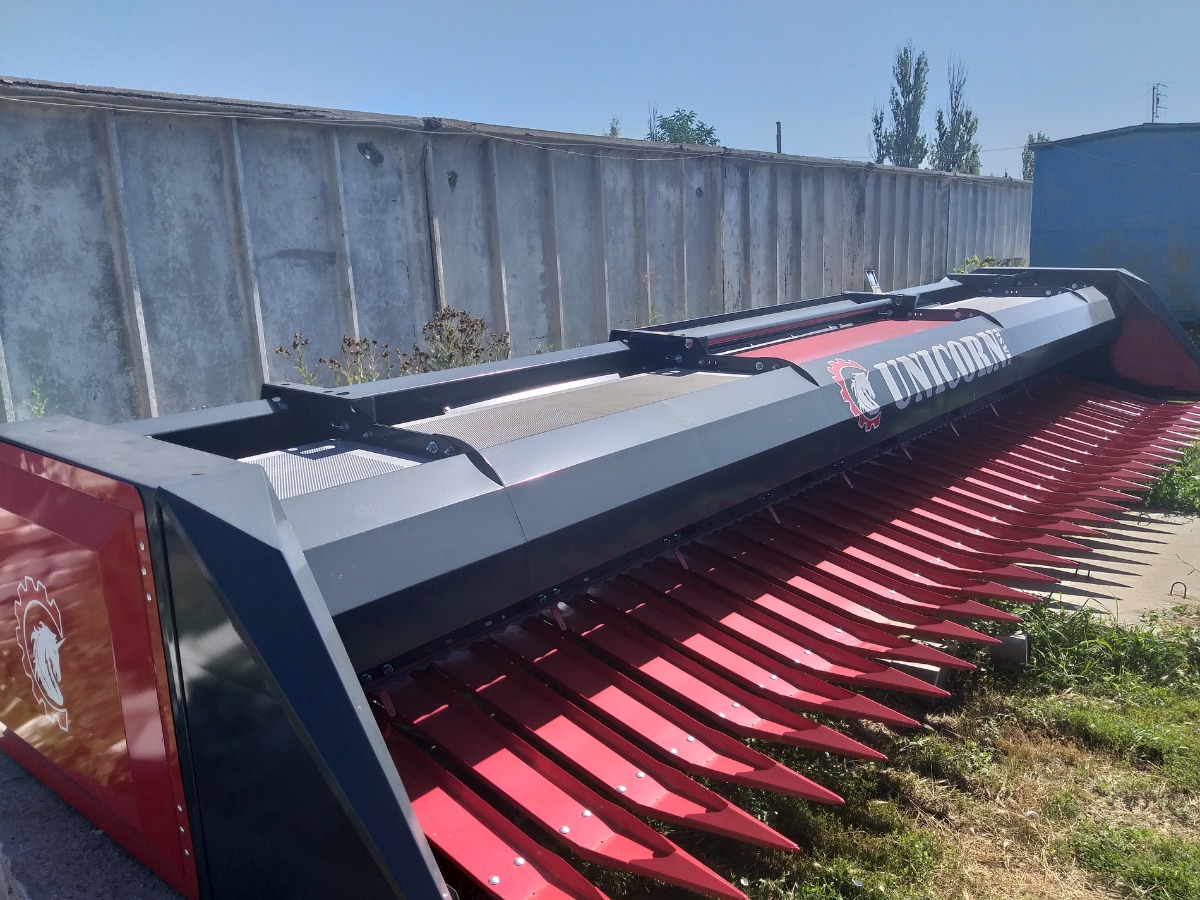 Жатка для подсолнечника UNICORN