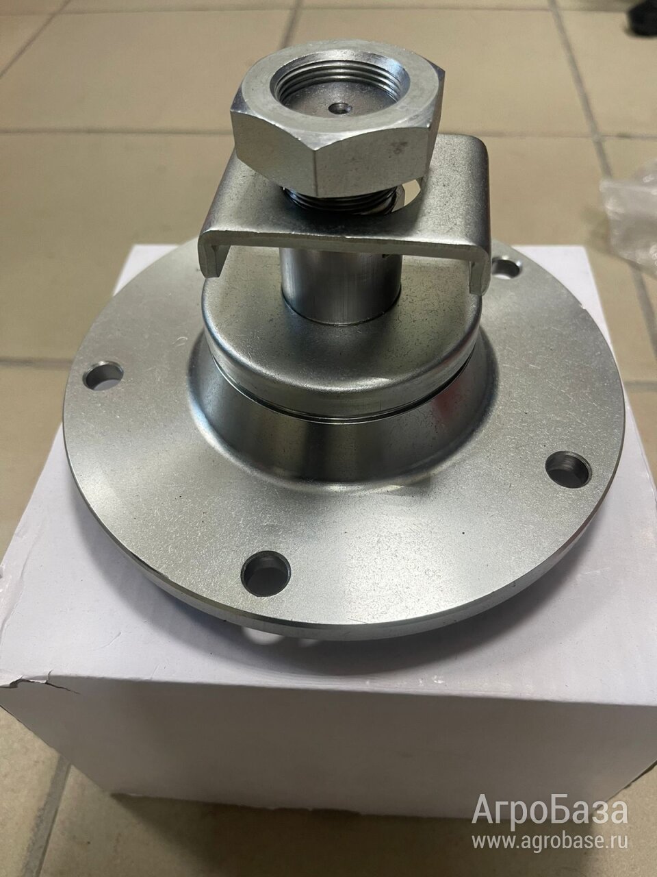 Ступица диска бороны правая 5554502 / 55510014