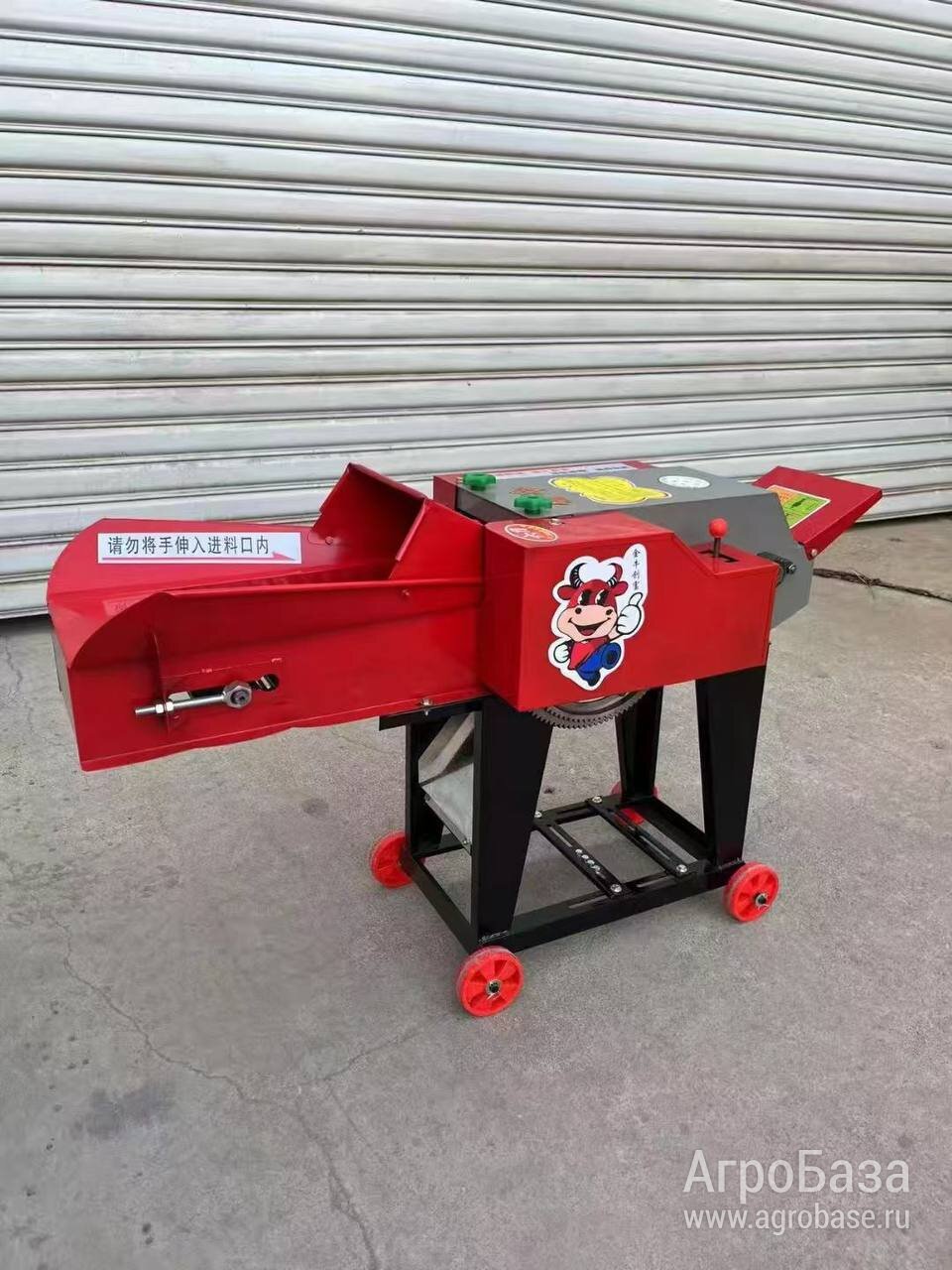 Измельчитель травы , кукурузных стволов