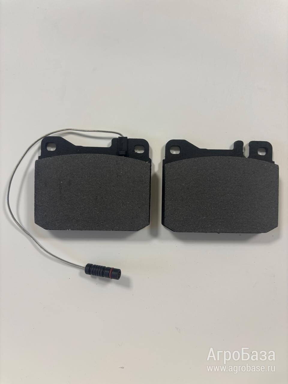Комплект (2 шт) тормозных колодок для рабочего тормоза РСМ (102265100) арт. 34835.20