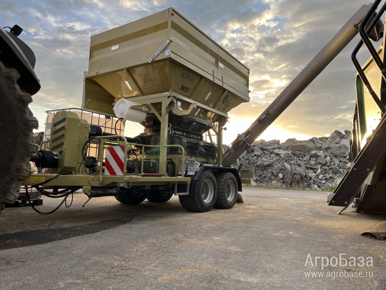 Плющилка мобильная вальцовая влажного зерна ROmiLL M1 / M2 / M2 Plus