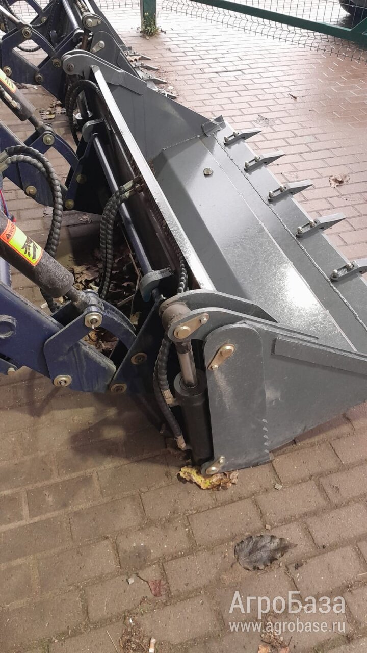 Трактор Скаут TB 904С с фронтальным погрузчиком-еврорамка