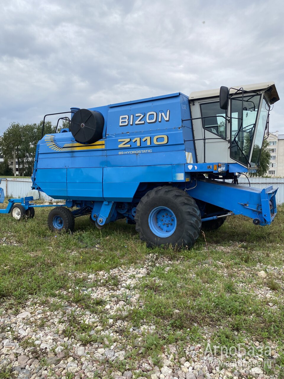 Зерноуборочный комбайн Bizon Z110