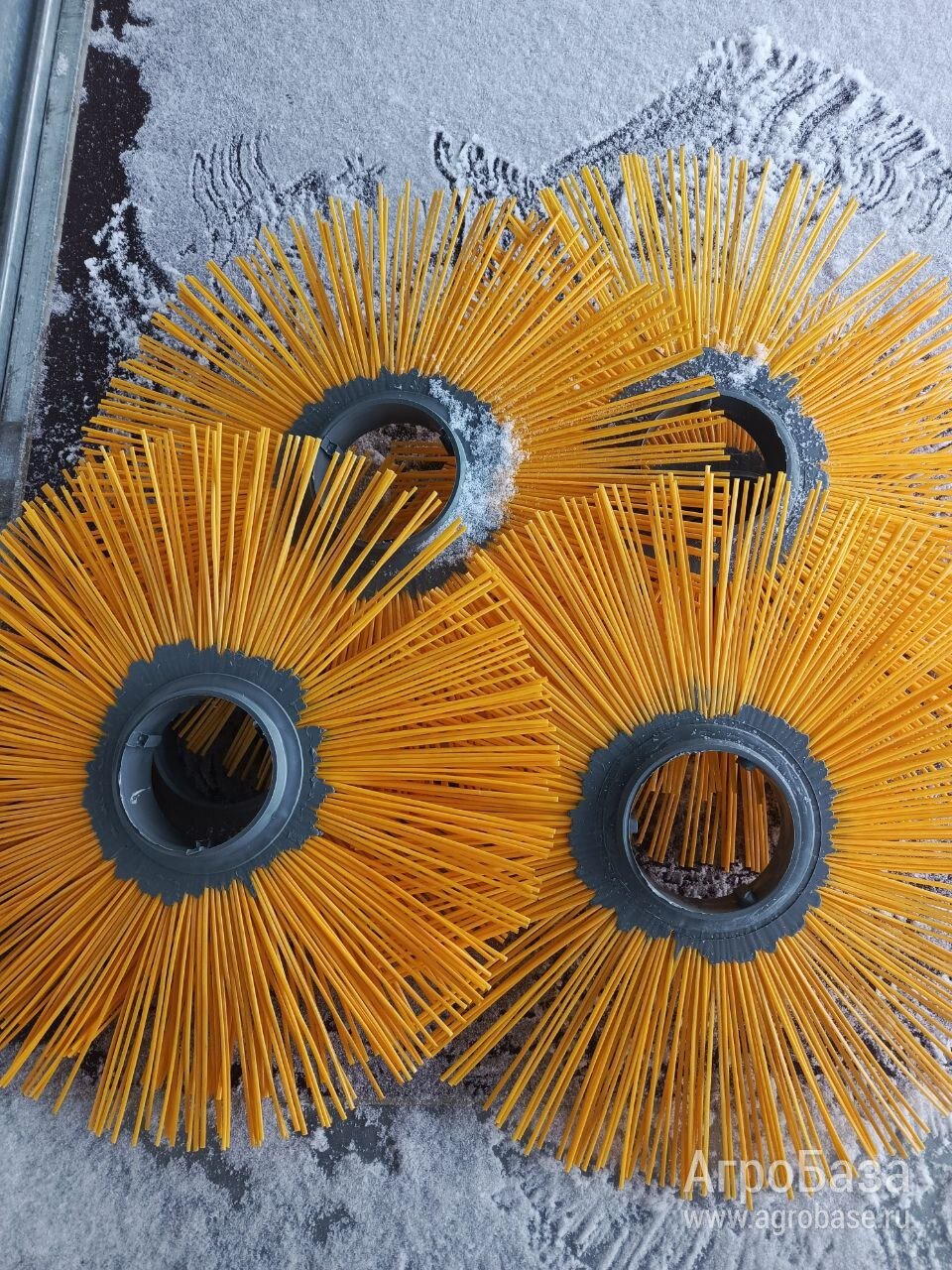 Диск щеточный 120х550 беспроставочный желтый