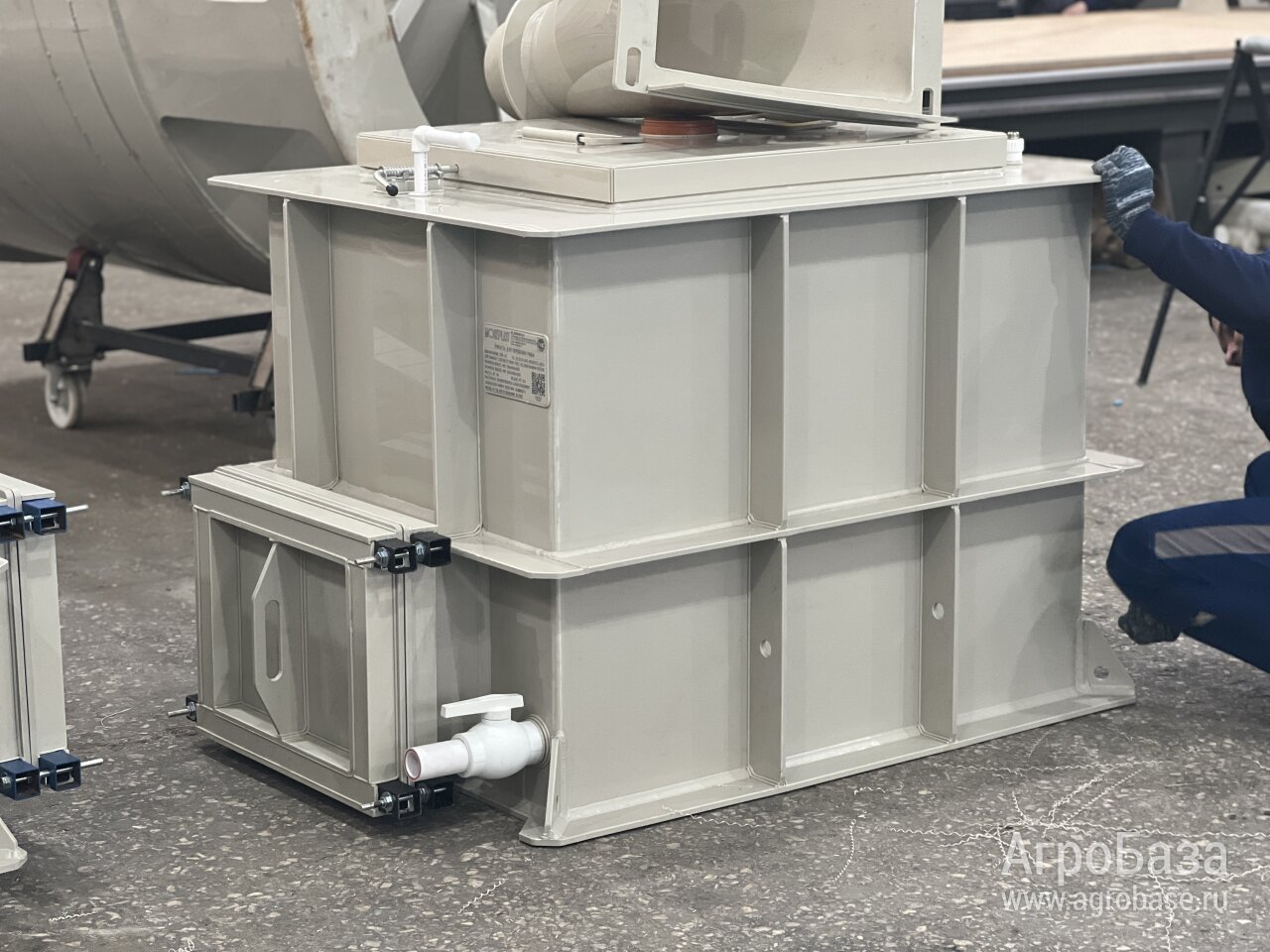 Емкость для перевозки рыбы 1.5 куба неутепленная