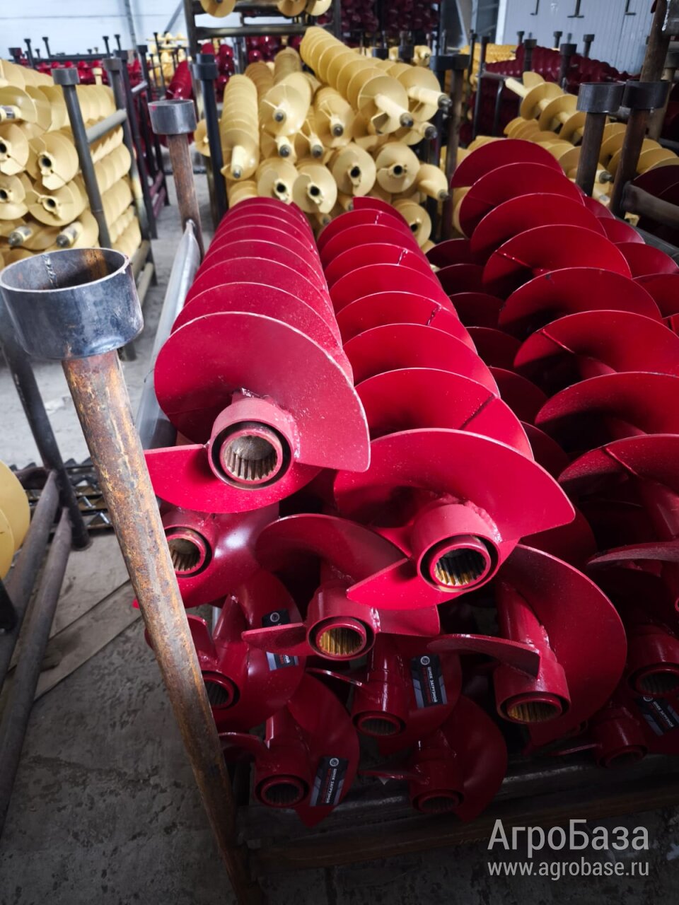 Шнек загруз.ниж.часть (шлиц) с 2023г. КЗК 3219 и КЗК 1218А КЗК-3321-1-0216030