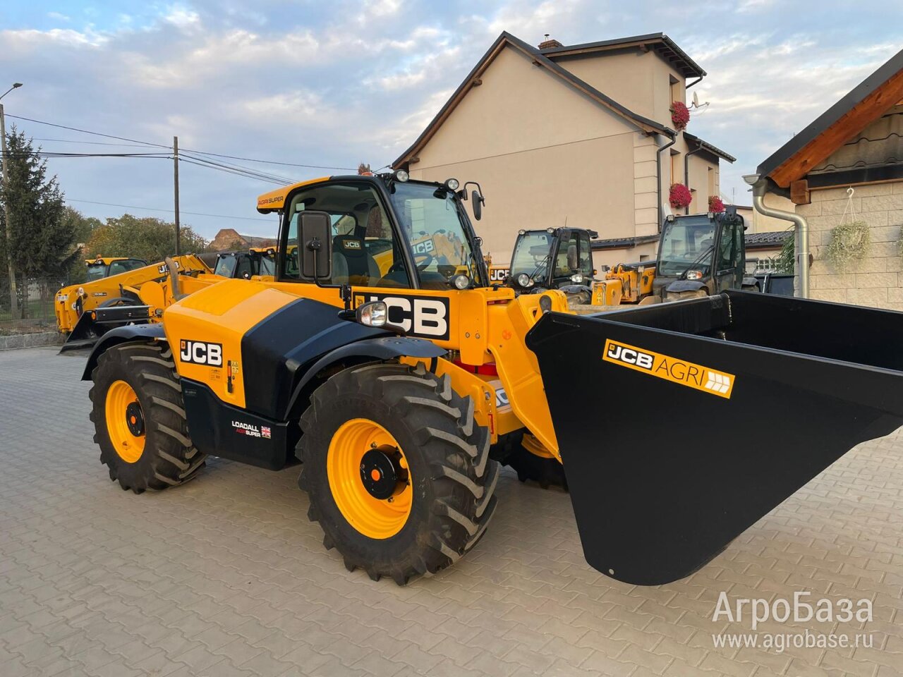 Телескопический погрузчик JCB 531-70 AGRI (TIER 3)