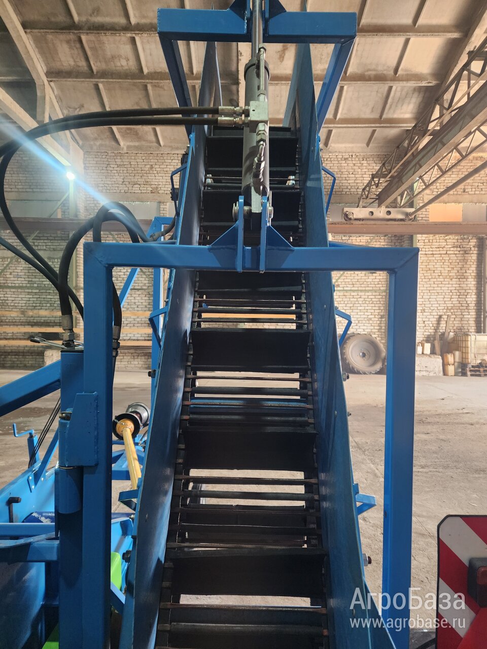 Луковый подборщик