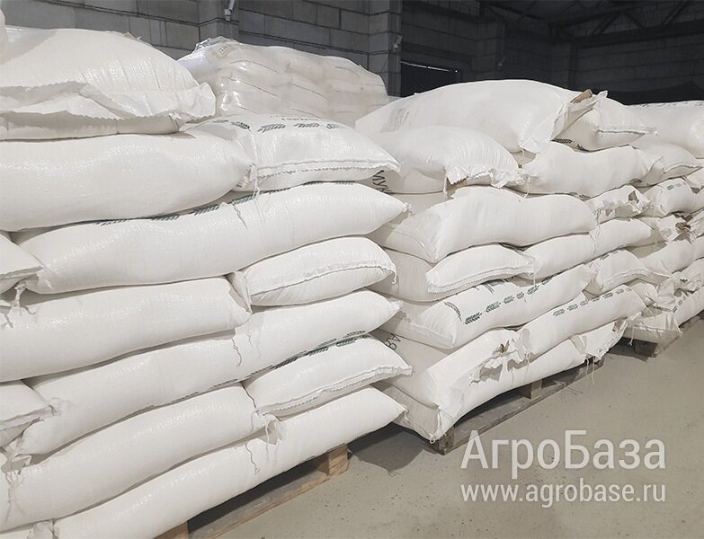 Ржаная мука в мешках