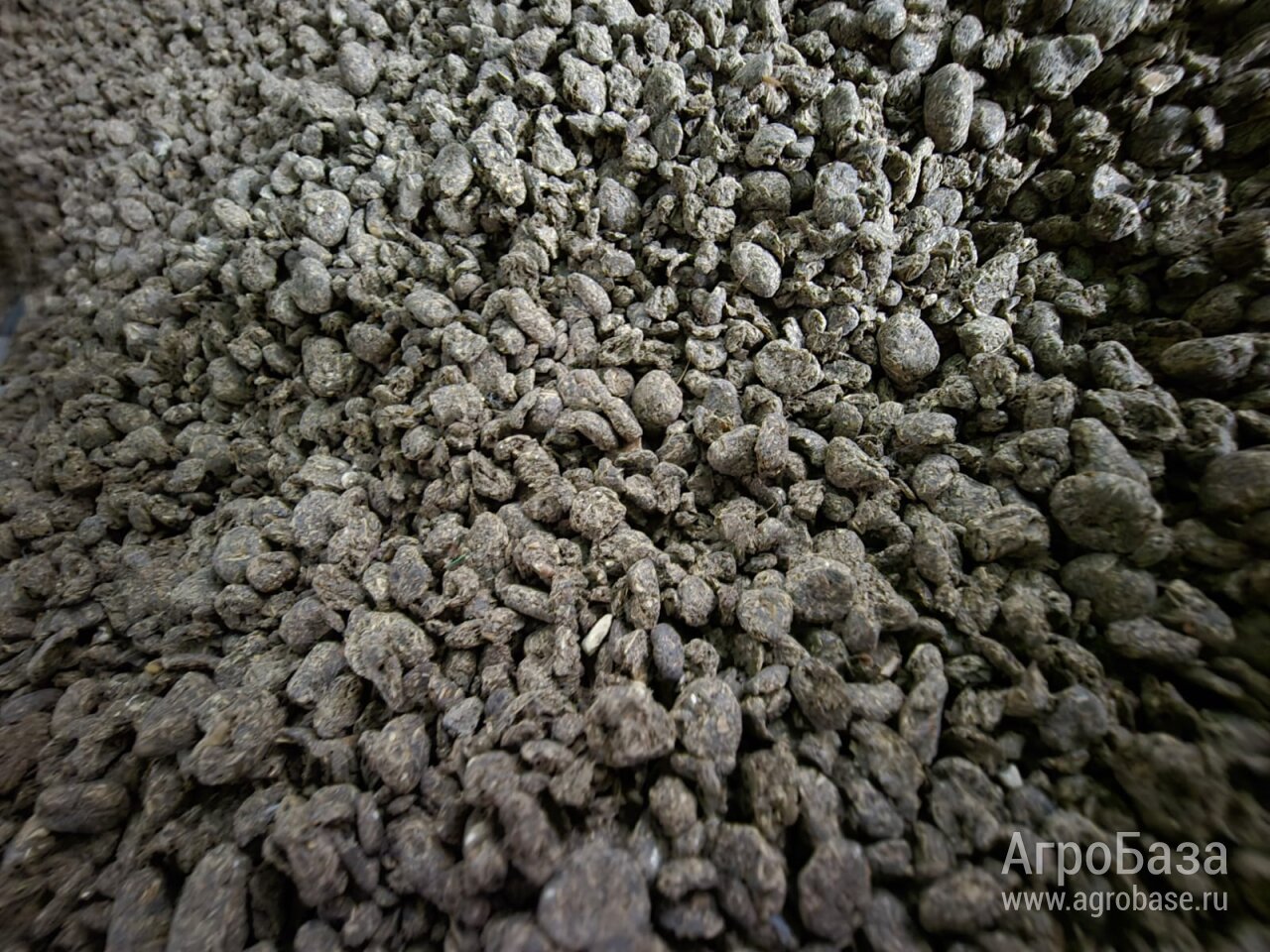 Органическое удобрение (гранулы под РУМ и сеялки)