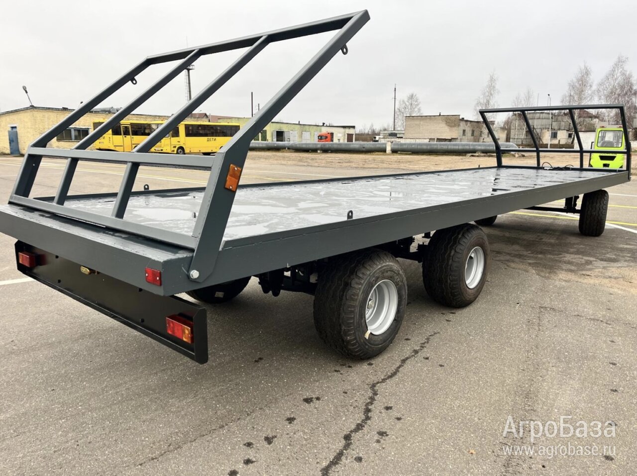 Прицеп для перевозки рулонов RMZ-11 для тракторов МТЗ 1221 и других тракторов