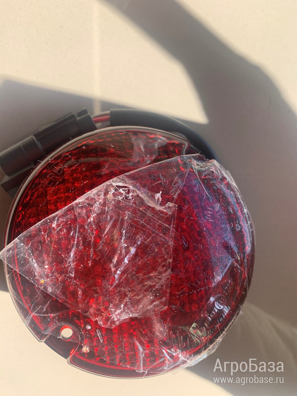 Фонарь в сборе стоп сигнала JCB 332/X4146