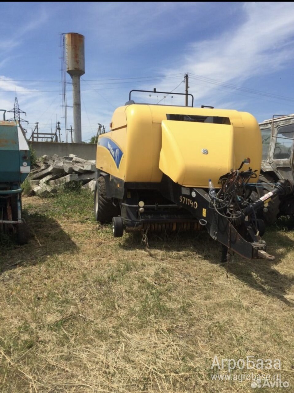 пресс подборщик NewHolland BB 9060