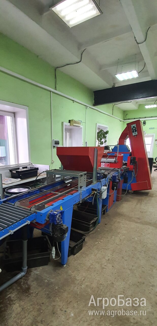 Продам посевную линию рядного типа для посева семян в кассеты.   Модель KAPPA (65C) производитель URBINATI