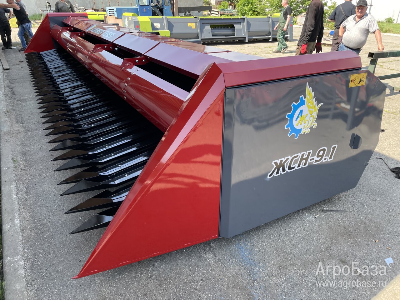 Жатка для уборки подсолнечника ЖСН-9.1
