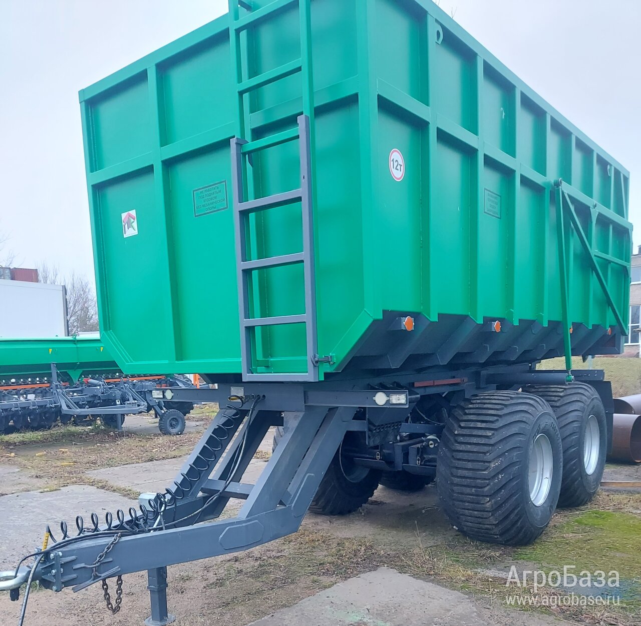 Полуприцеп самосвальный тракторный ПСТ-18