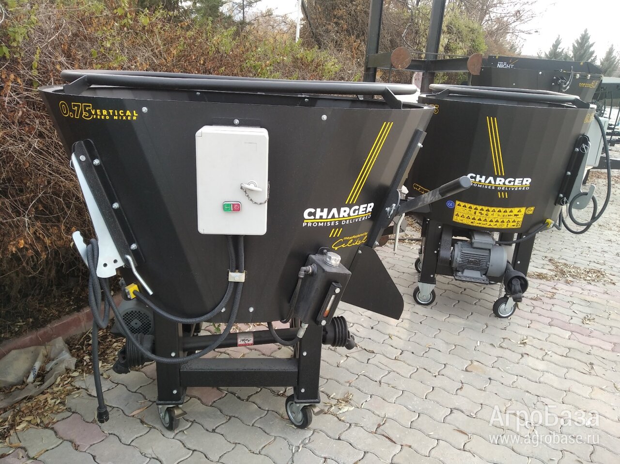 Мини кормораздатчик CELIKEL CHARGER 0,75L