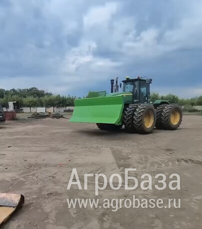 Буртовщик (отвал) для силоса на John Deere