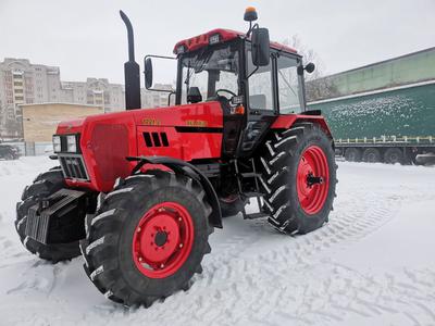 Трактор МТЗ-1221
