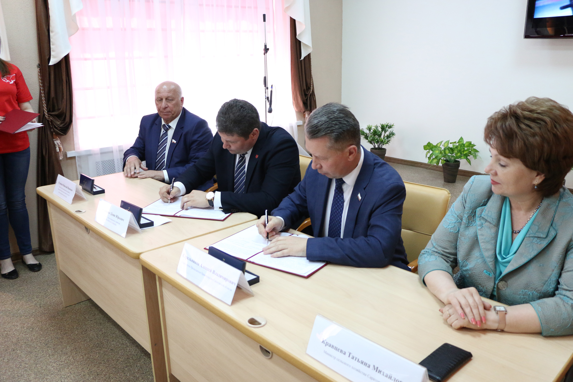 Брянсксельмаш подписал соглашение с Правительством Саратовской области и Саратовским ГАУ